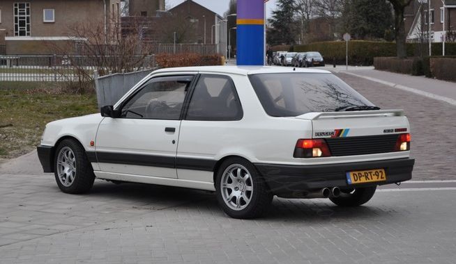 Peugeot 309 wit
